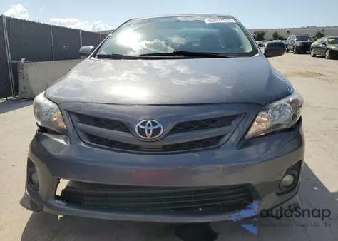 2013 Toyota Corolla Base z USA, uszkodzony, nr VIN 5YFBU4EE4DP221332